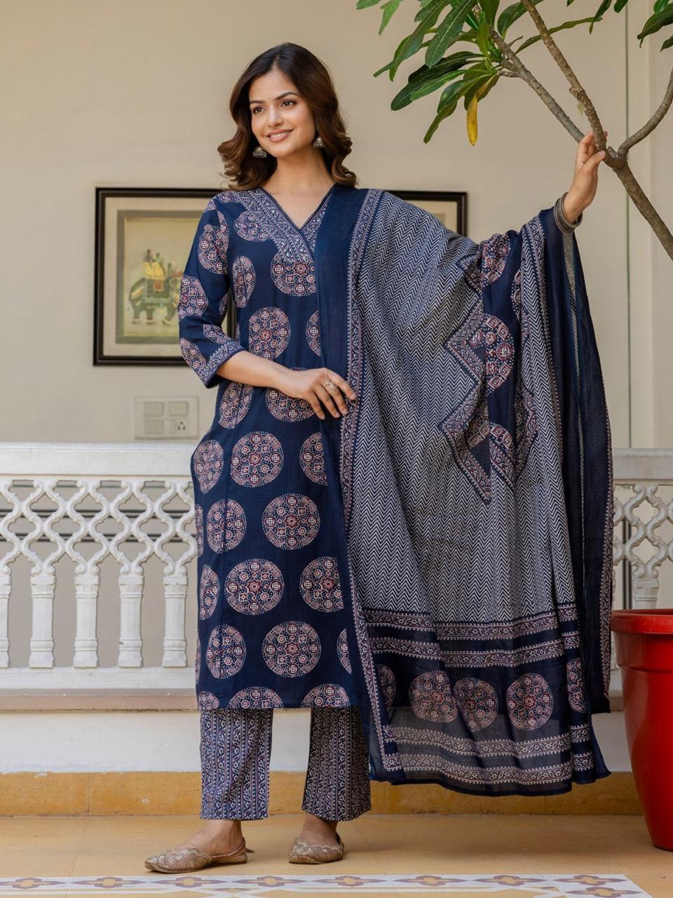 Navy Blue Printed Kurta Pant Dupatta Suit Set